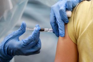 Governo de SP exigirá comprovante de vacinação contra Covid-19 de estudantes