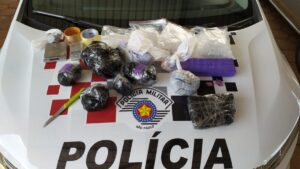 PM localiza drogas em casa da Cohab 2, em São Manuel