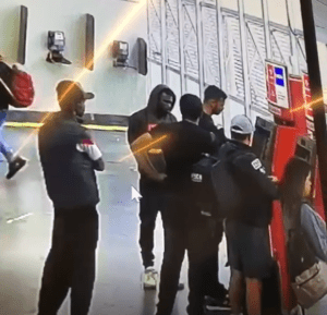 Dupla é presa após assaltar jovens que sacavam dinheiro em caixa eletrônico no Terminal Rodoviário de Campinas