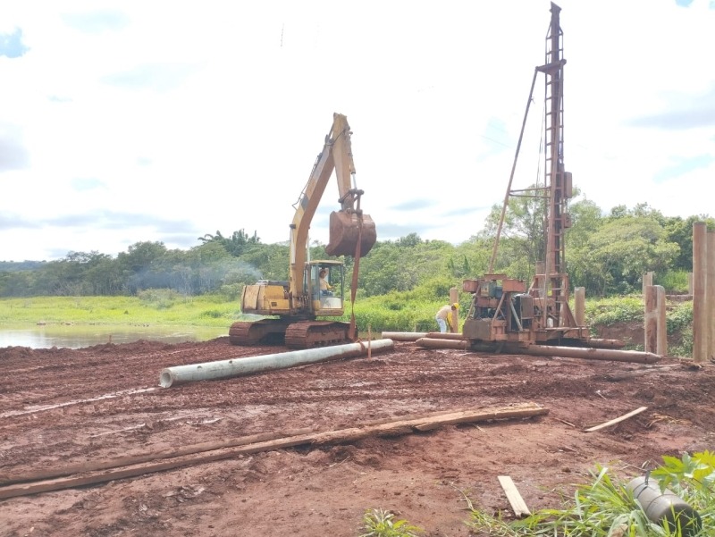 ColocaÇÃo De Estacas EstÃo Sendo Finalizadas Na ConstruÇÃo Da Nova