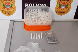 Polícia Civil flagra dupla com drogas em São Manuel