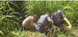 Homem é resgatado depois de 13 horas pedindo socorro em córrego de Itapeva