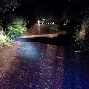 Ponte do bairro dos Machados é levada pela chuva desta quinta-feira