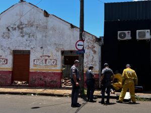 Desabamento de forro deixa trabalhador ferido em Botucatu