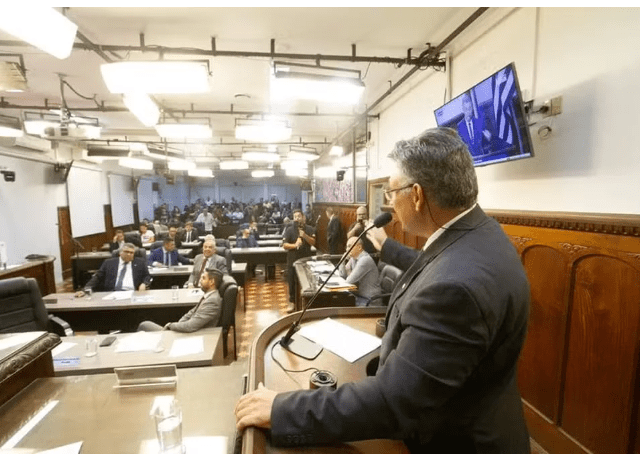 Câmara aprova título de cidadão bauruense a Jair Bolsonaro (Foto: Pedro Romualdo/Câmara Municipal de Bauru)