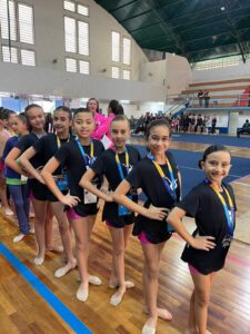 Academia Nayane Dionysio representa Botucatu com destaque na Liga Metropolitana de Ginástica