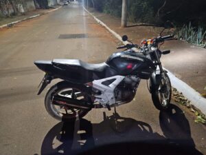 Polícia Militar recupera motocicleta furtada em Pratânia