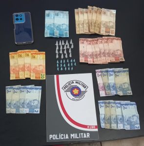 PM cumpre mandado e prende suspeitos de tráfico em duas ações no bairro Santa Mônica, em São Manuel