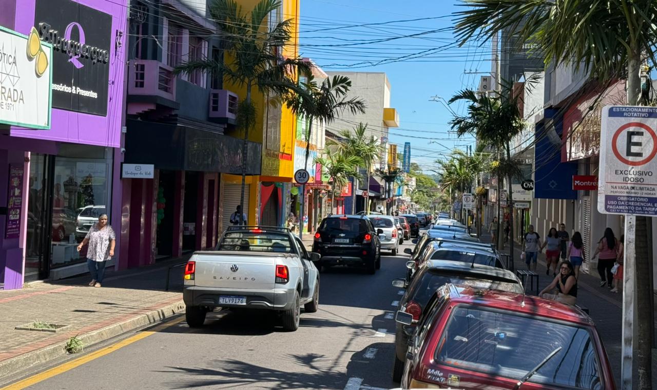 Comércio de Botucatu abre nesta segunda (16) e fecha na terça (17) de Carnaval