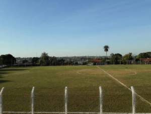 Homem é encontrado morto com marcas de facadas em estádio de Bauru