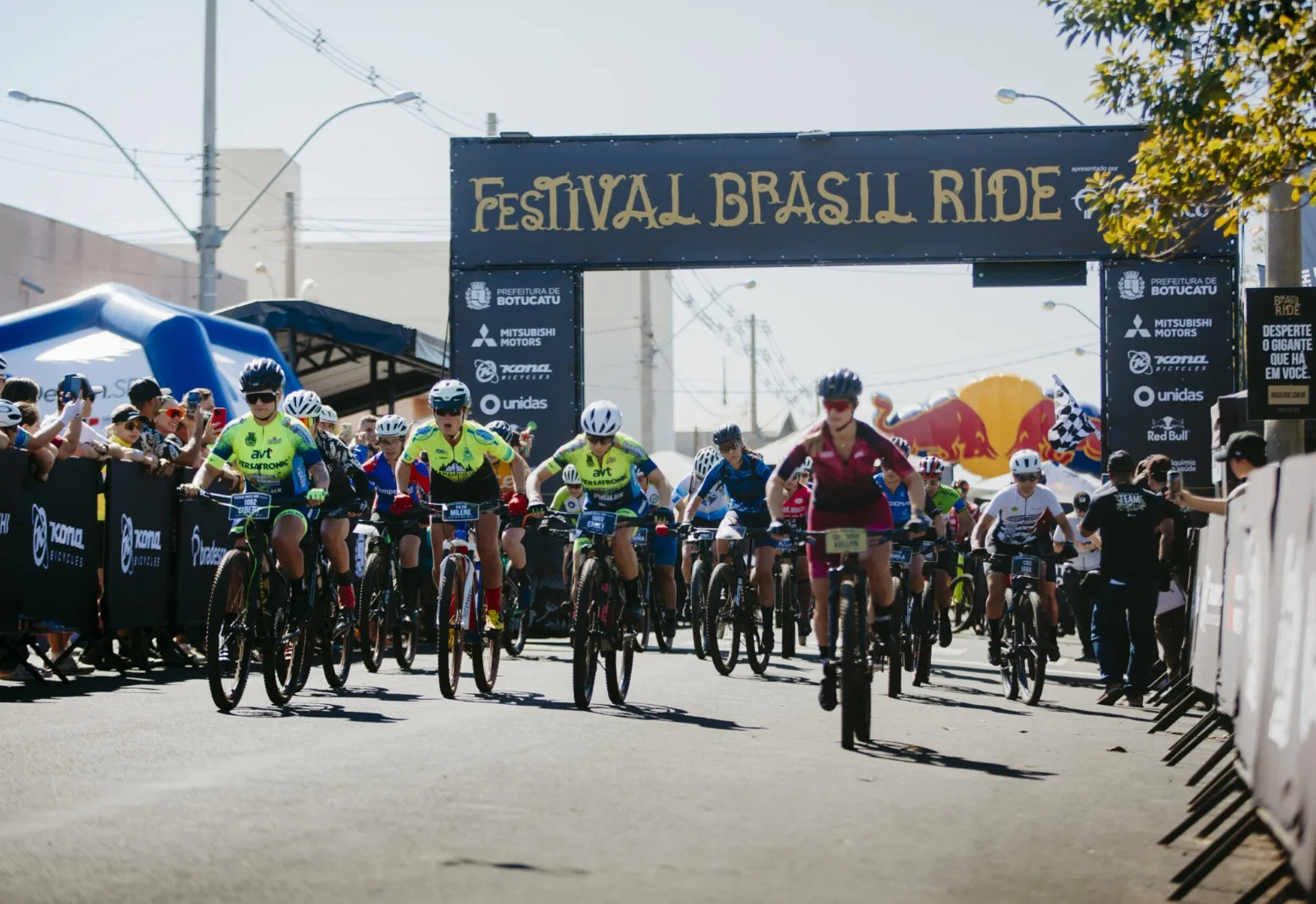 Trânsito sofre alterações na região do Ginásio Municipal durante o Brasil Ride