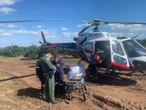 Trabalhador rural de São Manuel fica gravemente ferido após acidente com trator em Botucatu