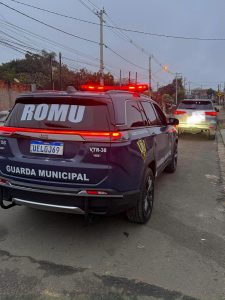 Guarda Civil Municipal recupera veículo com registro de roubo após alerta do COI em Botucatu