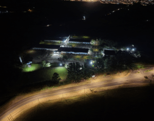 ILUMINAÇÃO PÚBLICA CHEGA PELA PRIMEIRA VEZ À VICINAL DR. NILO LISBOA CHAVASCO