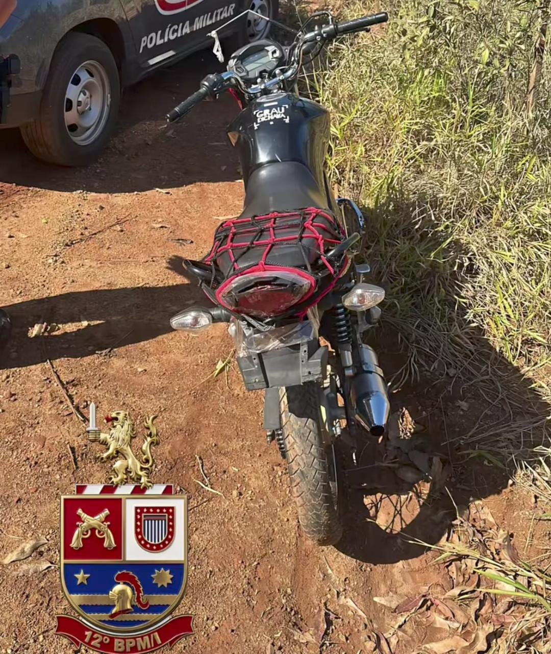 Adolescente é apreendido após fuga de motocicleta durante procissão