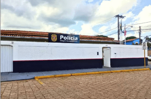 Homem é preso por importunação sexual após expor órgão genital a mulher em supermercado em Avaré