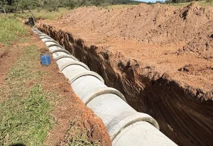 Prefeitura amplia infraestrutura de drenagem em Vitoriana com nova obra
