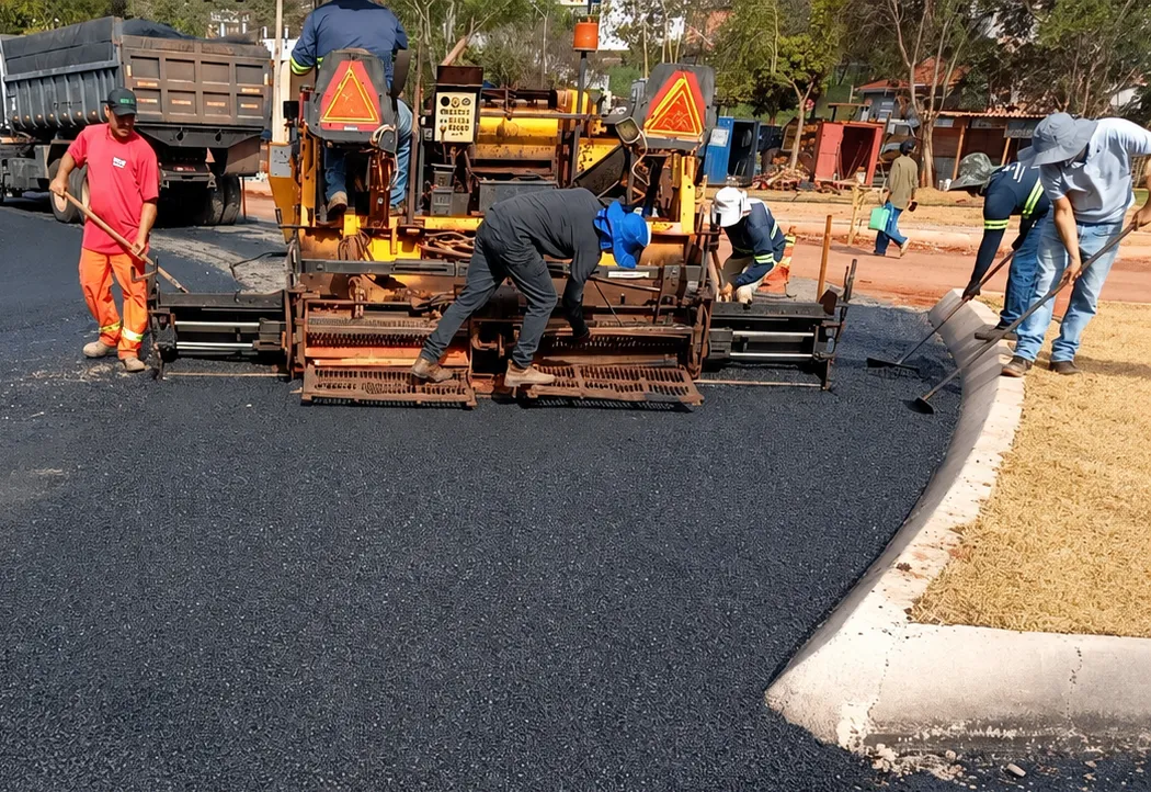 Pavimentação avança no entorno da Rodoviária e prepara nova etapa das obras