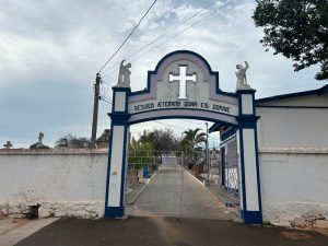 Furto de objetos ornamentais é registrado no Cemitério Municipal de São Manuel