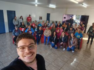 CRAS promove atividade socioeducativa sobre prevenção de quedas com o Grupo Melhor Idade