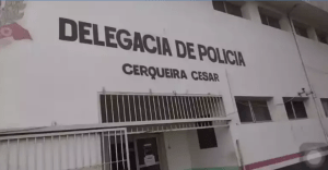 Filhote de cachorro é morto a pauladas em Cerqueira César; polícia investiga o caso