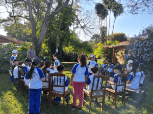 ESCOLAS MUNICIPAIS VENCEDORAS DA 1º GINCANA SOBRE AGRICULTURA VISITAM AGRICULTORES FAMILIARES