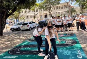 Prefeitura leva realidade virtual à Praça Pedro Torres para conscientização sobre álcool e direção