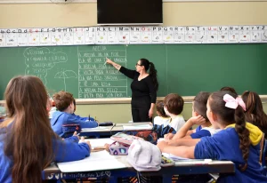 Dia dos Professores: Botucatu valoriza quem ensina com investimento em formação e qualificação profissional