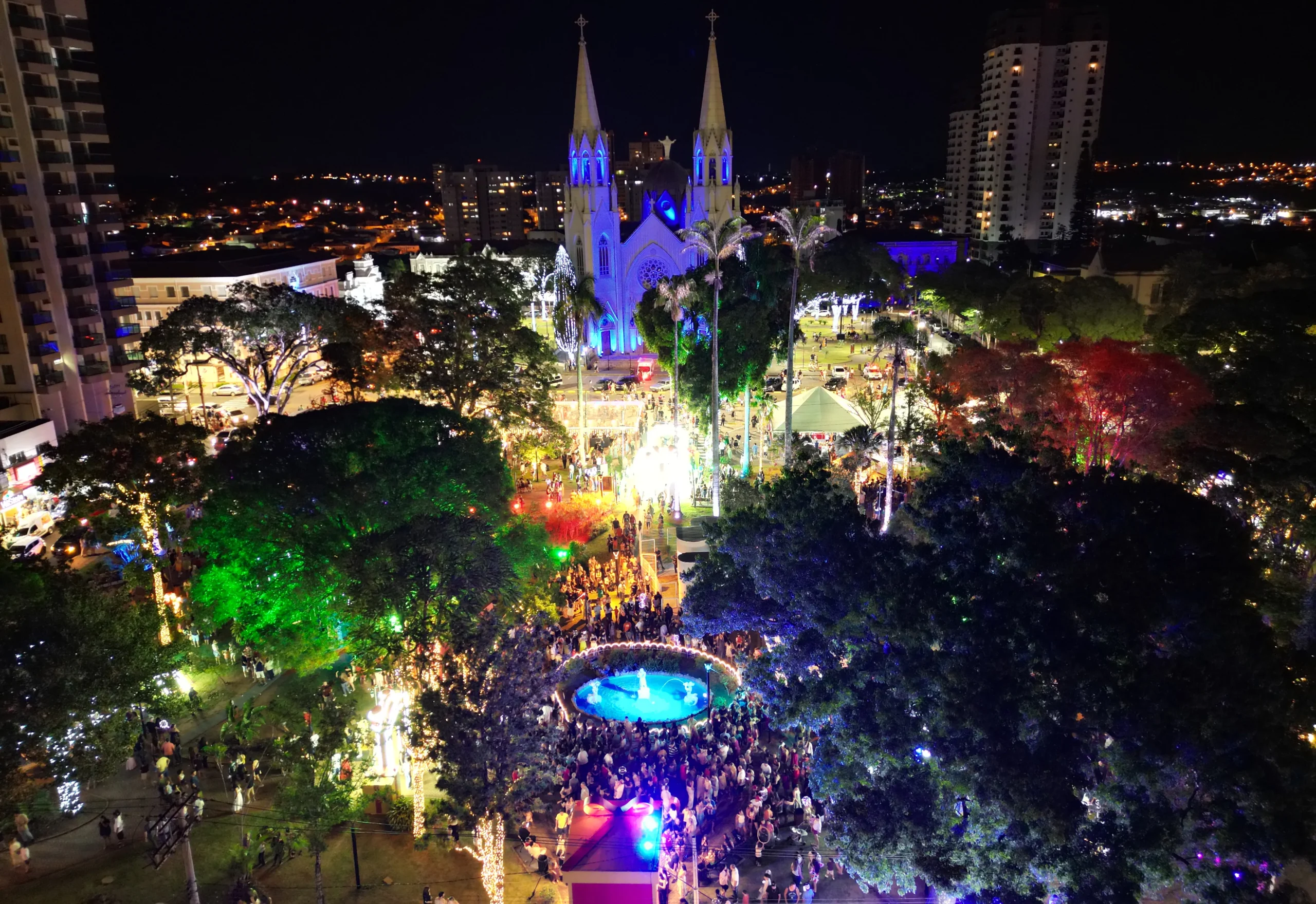 Prefeitura de Botucatu abre inscrições para a Praça de Alimentação do Natal Encantado 2026