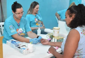 Prefeitura Mais Perto de Você leva serviços de saúde, exames preventivos e inserção de Implanon à Vila São Lúcio neste domingo
