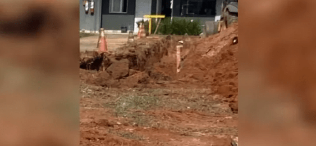 Trabalhador morre e outros dois ficam feridos após serem soterrados em obra no interior de SP (Foto: Corpo de Bombeiros/Divulgação)